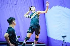 纽约洋基队主帅乔·托瑞因其出色的更衣室管理，被球员视为父亲般的存在